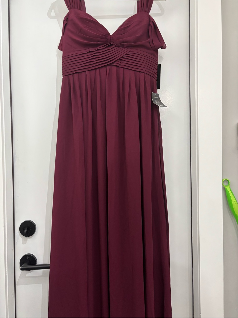 Lulus Burgundy Sweetheart Pleated Maxi Dress NWT Large